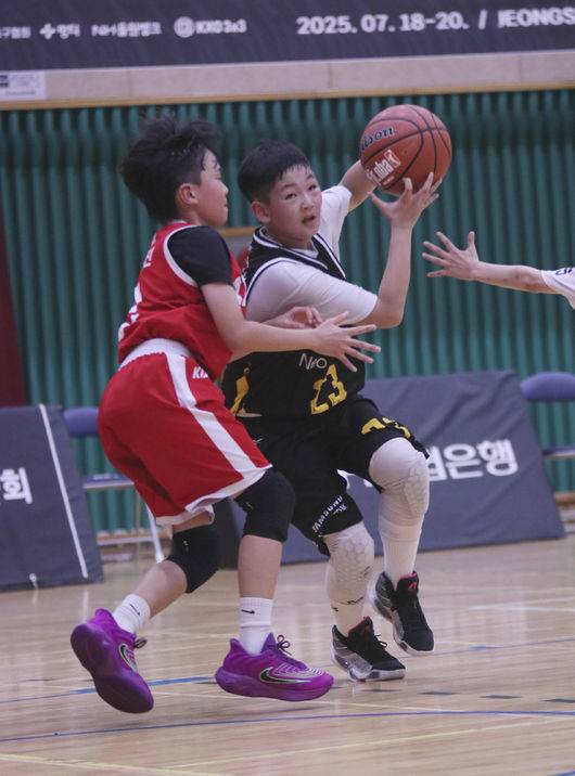 [사진] U10부 MVP에 오른 분당삼성 박조단