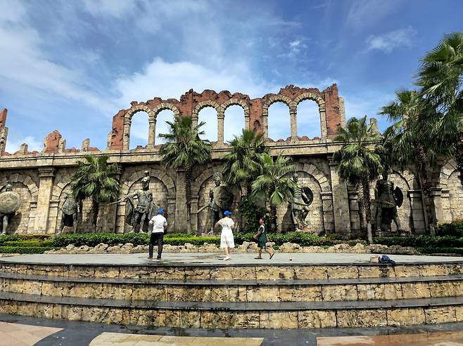 선셋타운 광장.