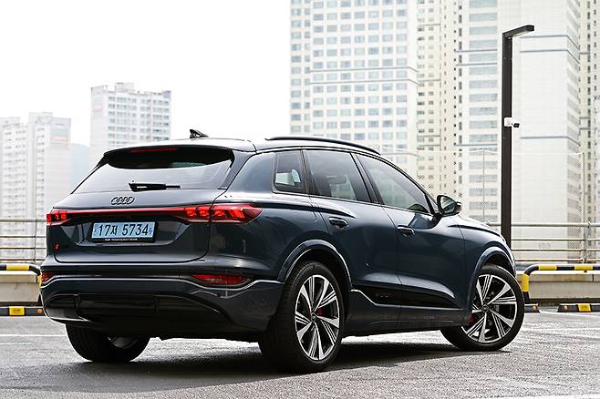 아우디 SQ6 e-트론. 사진: 김학수 기자