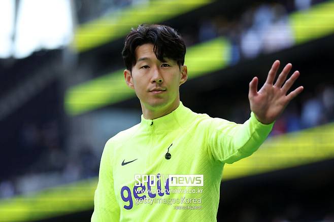 ▲ 프랭크 감독은 "내 기준에서는 손흥민이 현재 팀에 있다는 점이다. 5~6주 후에 정확하게 알 수 있을 것"이라고 했다. 그때까지 프리시즌에 적극 기용할 전망이다. 레딩전 역시 45분 출전을 예고했다.