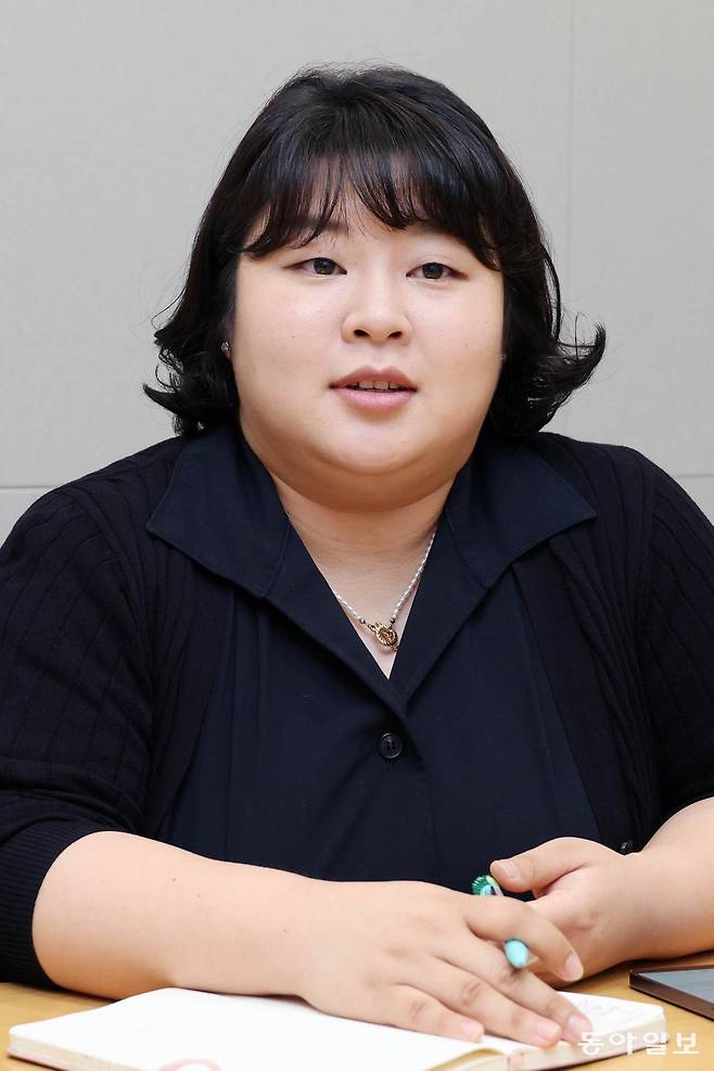 소아청소년과 4년차 레지던트 김서연 씨는 15일 서울 종로구 동아일보에서 진행된 인터뷰에서 “소아청소년과 전문의가 부족한 게 아니라, 전공을 살릴 기회가 없는 게 문제”라고 강조했다. 전영한 기자 scoopjyh@donga.com