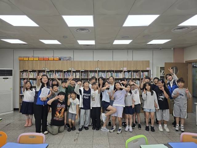 ▲ 한강수력본부 직원들은 청소년을 대상을 1일 강의 봉사활동을 가졌다.