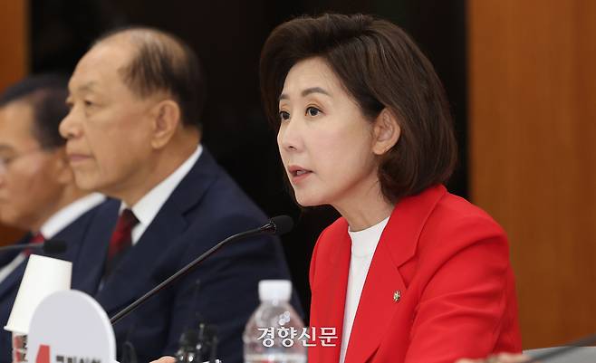 나경원 국민의힘 의원이 지난 5월 22일 오전 서울 여의도 한국거래소에서 열린 중앙선거대책위원회 현장 회의에 참석해 발언하고 있다. 한수빈 기자