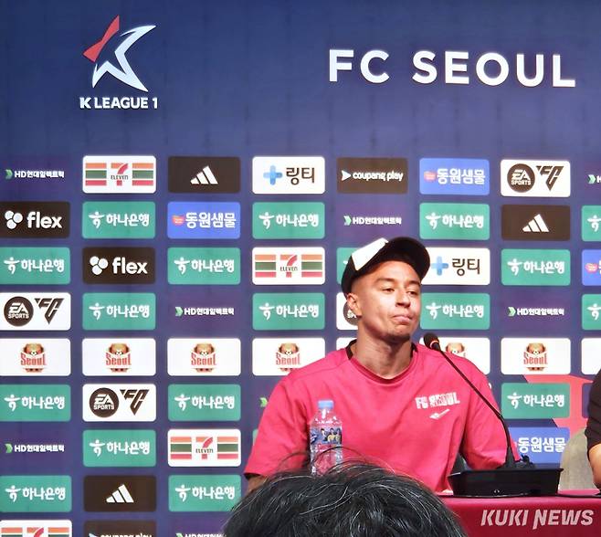 제시 린가드가 20일 오후 7시 서울월드컵경기장에서 열린 울산과 ‘하나은행 K리그1 2025 22라운드’가 끝나고 기자회견을 하고 있다. 송한석 기자