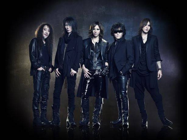 비주얼 락은 이제 하나의 스타일이 아닌, 정서를 구성하는 미학적 문법으로서 완전히 장르화되었다. 그리고 그 문법의 기원은, 언제나 화려한 조명 아래 상실감의 아름다움, 통곡과 고독을 노래하던 엑스 재팬이었다. [엑스 재팬 공식 인스타그램 캡처]