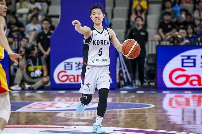 [서울=뉴시스] 여자농구 국가대표팀의 허예은. (사진=FIBA 홈페이지 캡처) *재판매 및 DB 금지