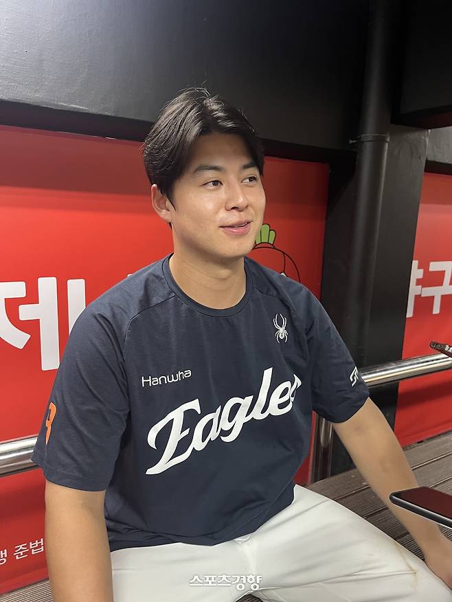 한화 노시환이 19일 수원 KT전을 마치고 인터뷰하고 있다. 수원 | 김하진 기자