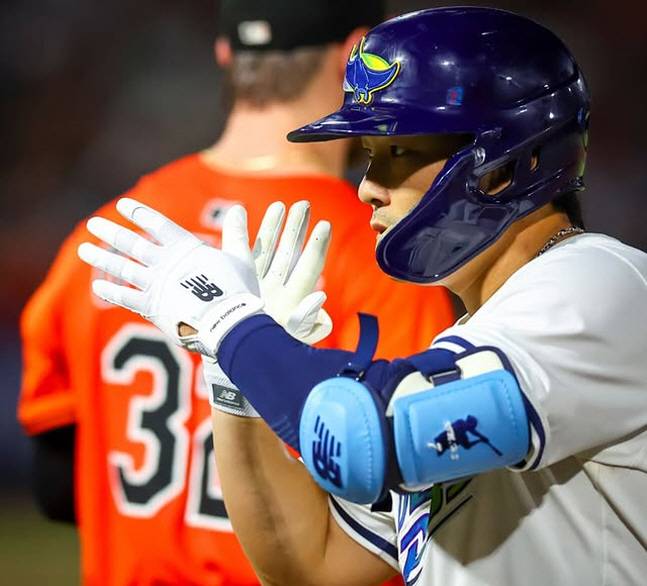 탬파베이 김하성이 20일 볼티모어전 안타를 날리고 세리머니를 하고 있다. /사진=탬파베이 레이스 공식 SNS