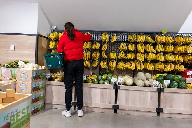 미국 뉴욕에 위치한 한 식료품점.(사진=AFP)