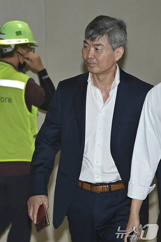 이종호 전 블랙펄인베스트 대표가 21일 서울 종로구 윤석열 전 대통령의 부인 김건희 여사 관련 의혹을 수사하는 민중기 특별검사팀 사무실에 조사를 받기 위해 출석하고 있다. (공동취재) 2025.7.21/뉴스1 ⓒ News1 김성진 기자