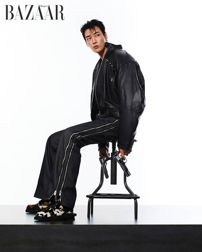 ‘트리거’ 김남길X김영광, 블랙 카리스마 화보 (제공: 하퍼스 바자)