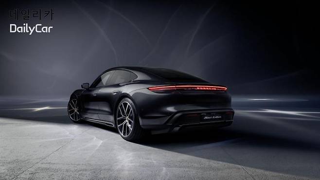 포르쉐, 타이칸 4S 블랙 에디션