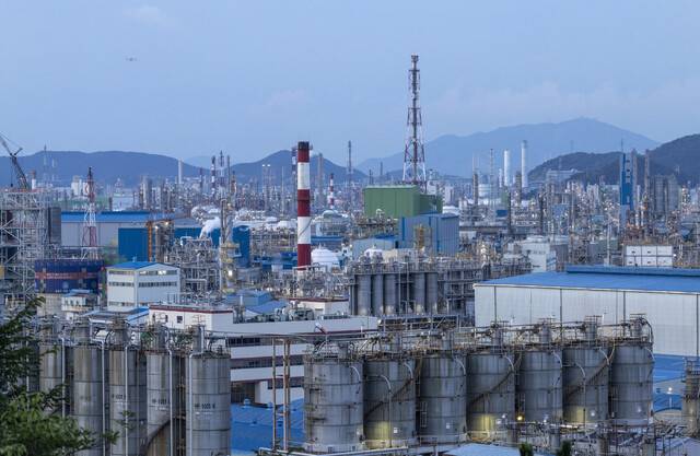 2025년 7월 14일 전남 여수시 화치동 산183-1 여수 국가산단 전망대에서 내려다본 산업단지.여수/김진수 선임기자 jsk@hani.co.kr