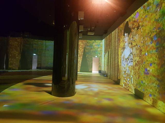 부산형 어린이 복합문화시설 '들락날락'에 설치돼 있는 아트월. 부산=권경훈 기자