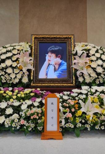 서울대학교병원 장례식장에 차려진 고 김민기 학전 대표의 빈소