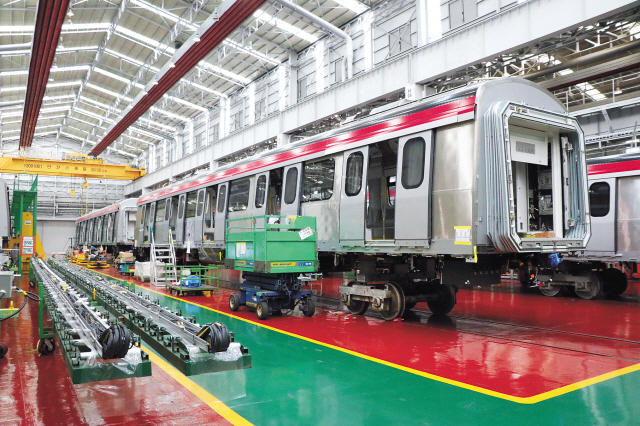 현대로템 창원공장에서 전동차가 생산되고 있다. [헤럴드경제DB]