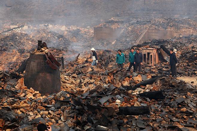 고운사 가운루를 비롯한 건물들이 산불에 모두 불에타 흔적만 남았다. [연합]
