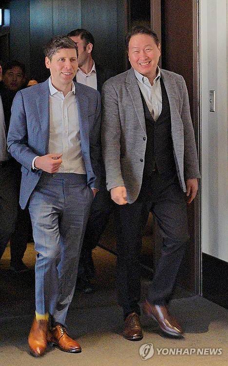 샘 올트먼 만난 최태원, AI 협력 논의. 연합뉴스 제공.