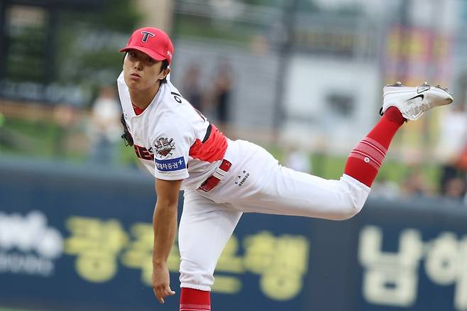 KIA 이의리는 20일 광주 NC전에서 토미존 수술 이후 417일 만에 1군 복귀전을 치러 4이닝 2실점을 기록했다. 그는 선발진의 물음표를 지우리라 많은 기대를 받고 있다. 사진제공｜KIA 타이거즈