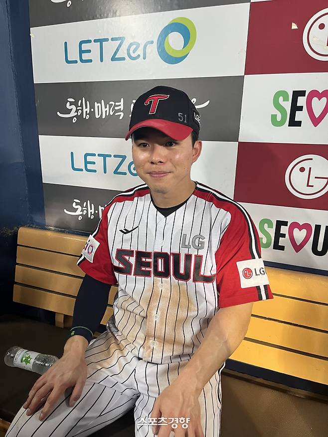 LG 문성주가 20일 잠실 롯데전을 마치고 인터뷰하고 있다. 잠실 | 김하진 기자