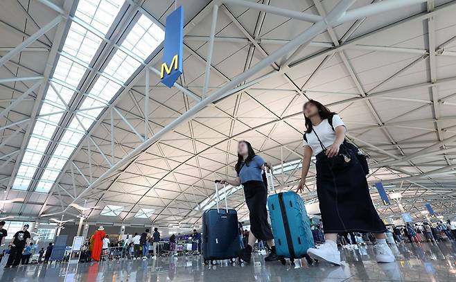 취업준비생 10명 중 8명이 취준 기간에 '여행이 부담스럽다'고 답했다.[사진｜뉴시스]