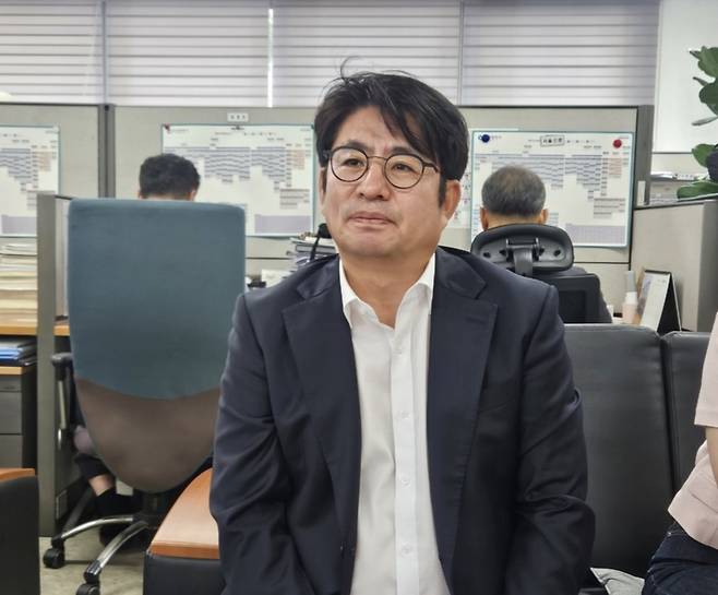 ▲ 22일 인천시청 기자실을 찾은 박종진 신임 국민의힘 인천시당위원장이 내년 지방선거에서 시의원 40석 중 과반을 확보하겠다는 목표를 제시했다.