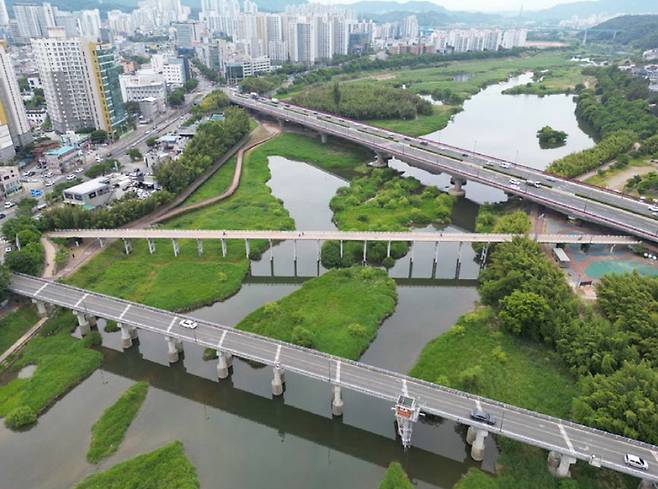 울산 구 삼호교 동측 전경 모습. 국가유산청 국가등록문화유산 정기조사 보고서(2024) 캡쳐