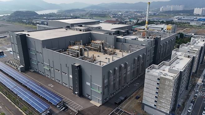 엘앤에프 구지3공장 전경. <엘앤에프 제공>