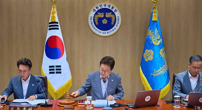 이재명 대통령이 국무회의를 주재하고 있다. / 사진=대통령실