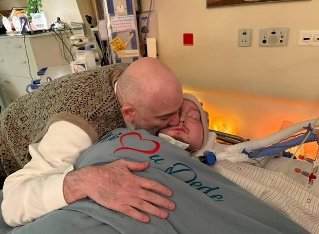 사우디아라비아의 '잠자는 왕자'로 불리던 알왈리드 빈 칼리드 빈 탈랄 빈 압둘아지즈 알사우드 왕자가 36세의 나이로 세상을 떠났다. [사진=엑스 갈무리]