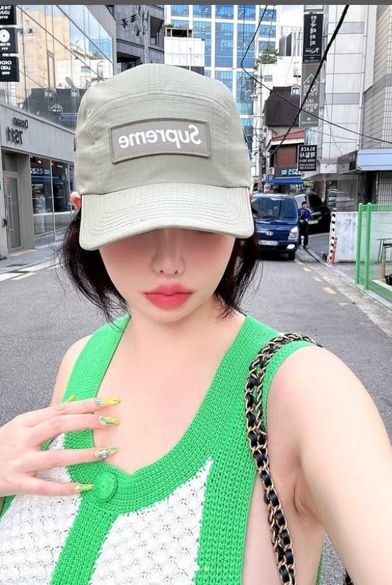 박봄SNS
