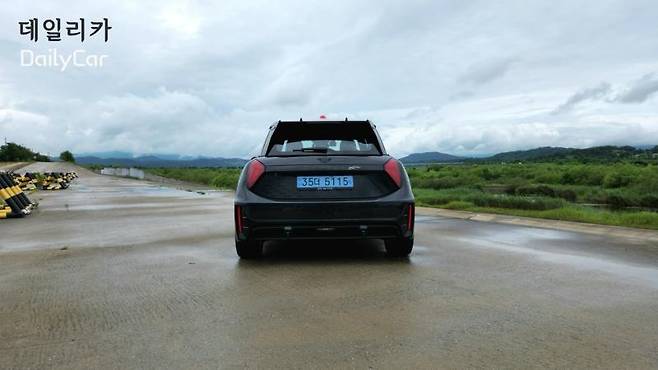 더 뉴 올 일렉트릭 미니 JCW