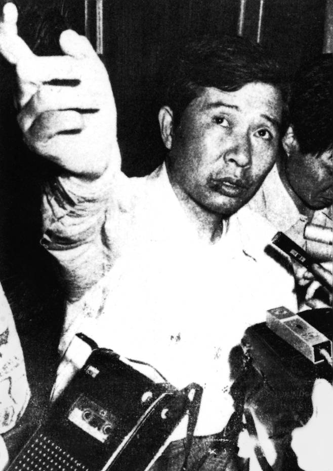 1973년 납치생환 직후 기자회견 당시 김대중의 모습. 한길사 제공