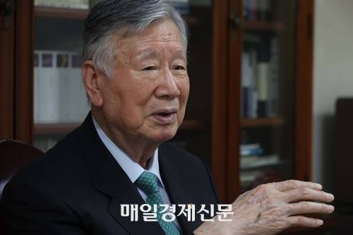 이중근 대한노인회장(부영그룹 회장). [한주형기자]