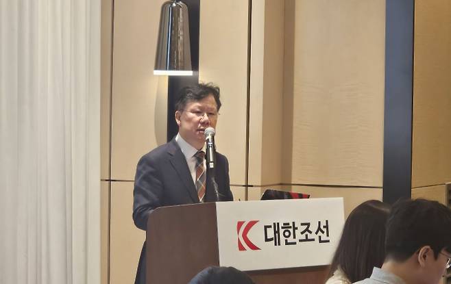 시가총액 2조원에 육박하는 하반기 첫 기업공개(IPO) 대어 대한조선이 성공적인 코스피 상장 행보를 밟고 있다. 사진은 수요예측 뒤 기업 설명회를 갖는 왕삼동 대한조선 대표./사진=대한조선