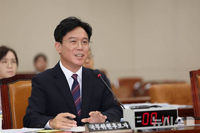 [서울=뉴시스] 김명년 기자 = 김영훈 고용노동부 장관 후보자가 지난 16일 오전 서울 여의도 국회 환경노동위원회에서 열린 인사청문회에서 발언하고 있다. 2025.07.16. kmn@newsis.com