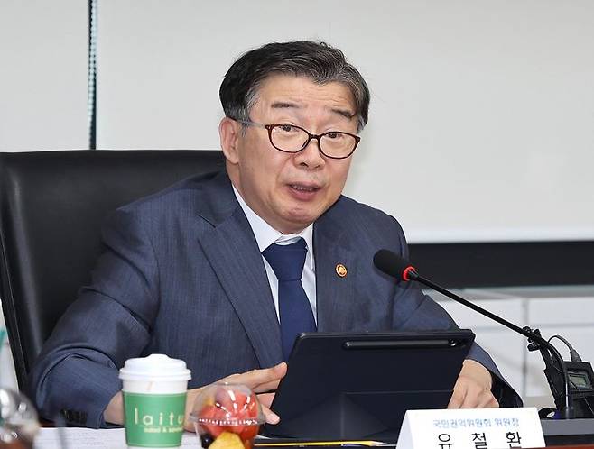 [서울=뉴시스] 유철환 국민권익위원장이 11일 서울 종로구 정부서울청사에서 열린 '직업계고 외국인 유학생 지역 산업체 취업 연계 방안 간담회'에서 인사말을 하고 있다. (사진=국민권익위원회 제공) 2025.07.11. photo@newsis.com *재판매 및 DB 금지