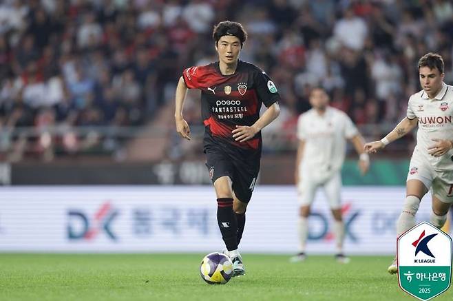 [서울=뉴시스] 프로축구 K리그1 FC서울의 기성용. (사진=한국프로축구연맹 제공)