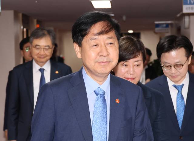 구윤철 부총리 겸 기획재정부 장관이 22일 서울 종로구 정부서울청사에서 열린 대외경제장관회의에 참석하고 있다. 연합뉴스