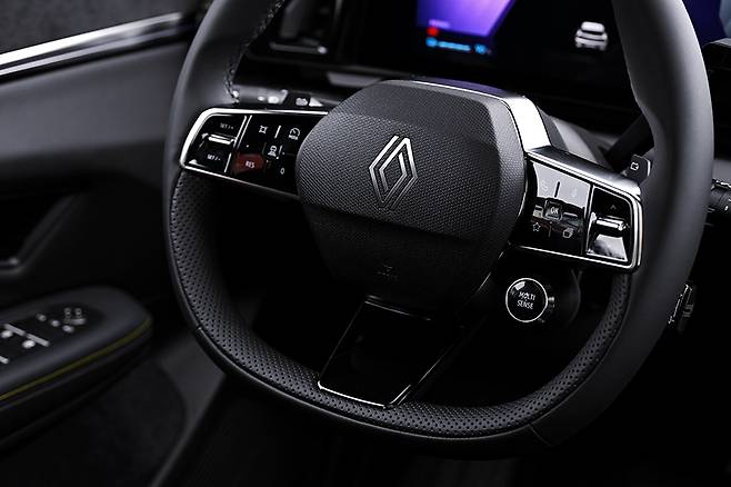 르노코리아 세닉 E-테크 일렉트릭. 사진: 김학수 기자