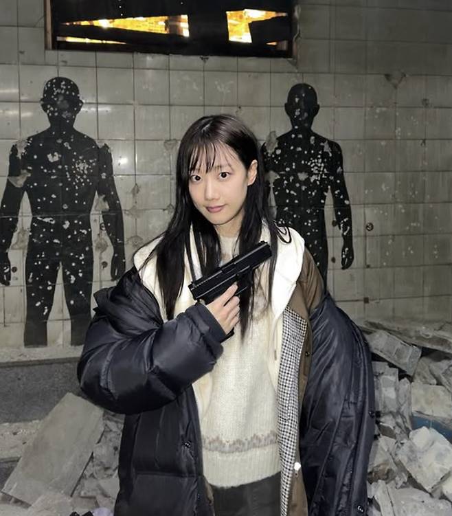 '배우 복귀' 이나은, 덱스 연기 논란 터진 '아이쇼핑' 현장 사진 공개[스타IN★]