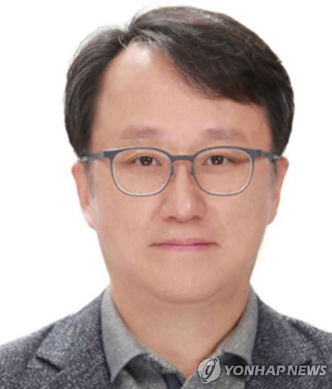 사퇴한 강준욱 국민통합비서관 [동국대 홈페이지. 재판매 및 DB 금지]