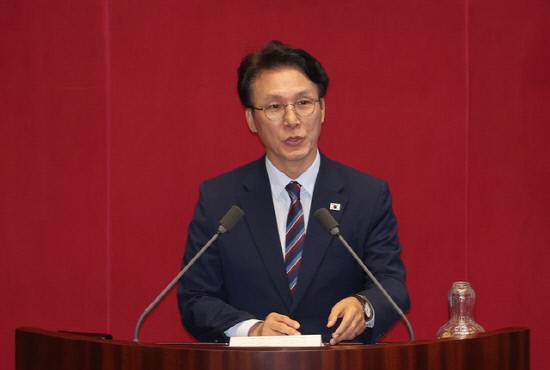김민석 국무총리가 23일 국회 본회의에서 인사말을 하고 있다. 연합뉴스