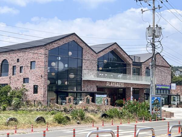 서귀포시 골목형상점가인 플레이사계 전경 ⓒ제주의소리