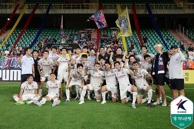 Suwon FC. Photo = Korea Professional Football Federation