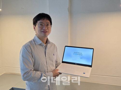 티맥스ANC 김용태 CTO가 이데일리와 인터뷰에서 ‘가이아’를 소개하고 하고 있다(사진=윤정훈 기자)
