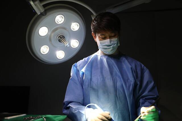 외과 전문의 황태식 원장 | 출처 : 배곧참조은항외과