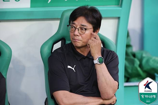 황선홍 감독. 사진 | 한국프로축구연맹