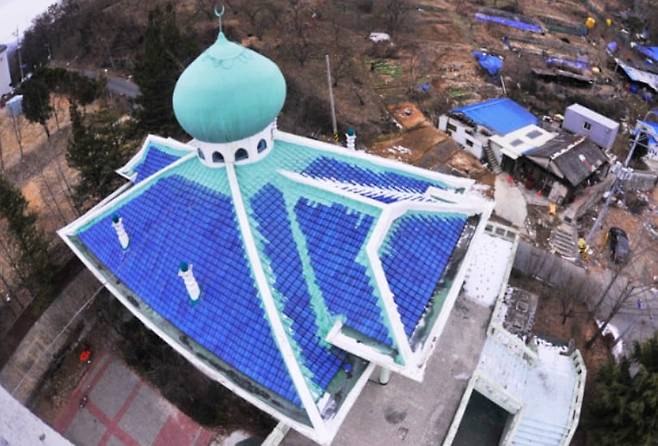 돔과 기와지붕을 혼합한 전주 이슬람성원./전북특별자치도 블로그