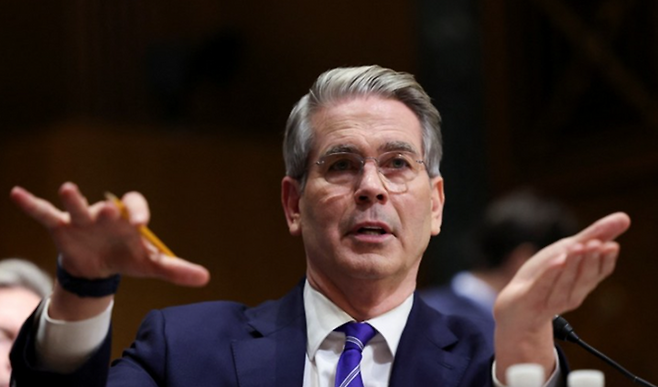 스콘 베센트 미국 재무부 장관 지명자가 지난 1월 16일 워싱턴DC 상원 청문회에서 발언하고 있다. ⓒ로이터/연합뉴스